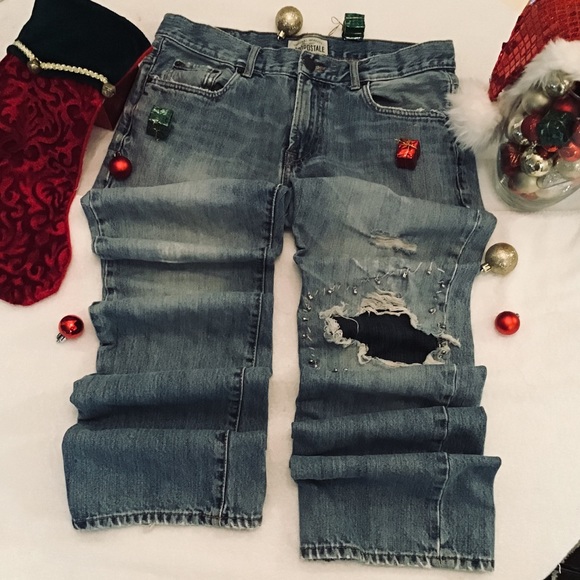 “AEROPOSTALE” EXTREMELY Distressed men’s jeans. - Picture 6 of 8